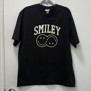 H&M BLACK GRAPHIC TEE